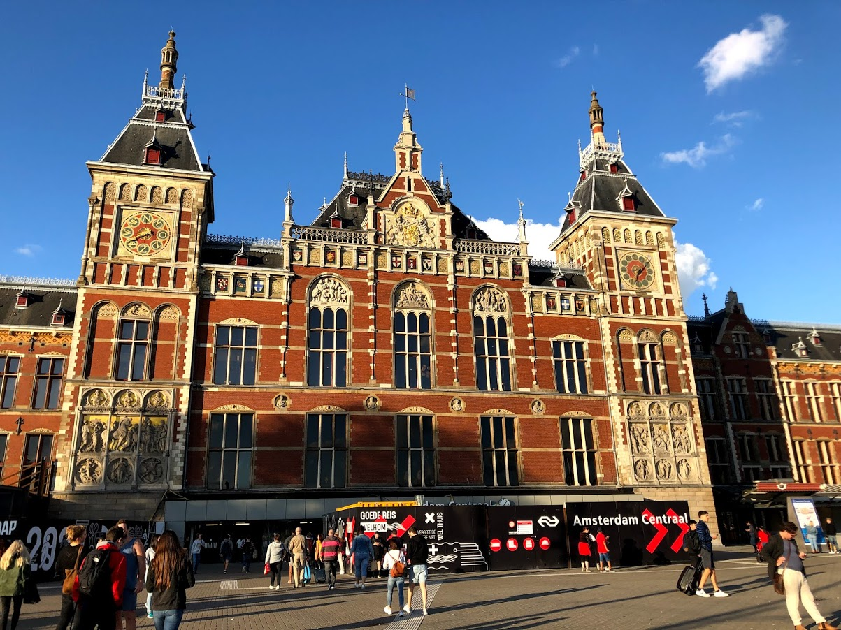 アムステルダム丸一日 24時間 観光 最安 おすすめコース付き ヴォワヤジェールるんすぐの旅に連れてって