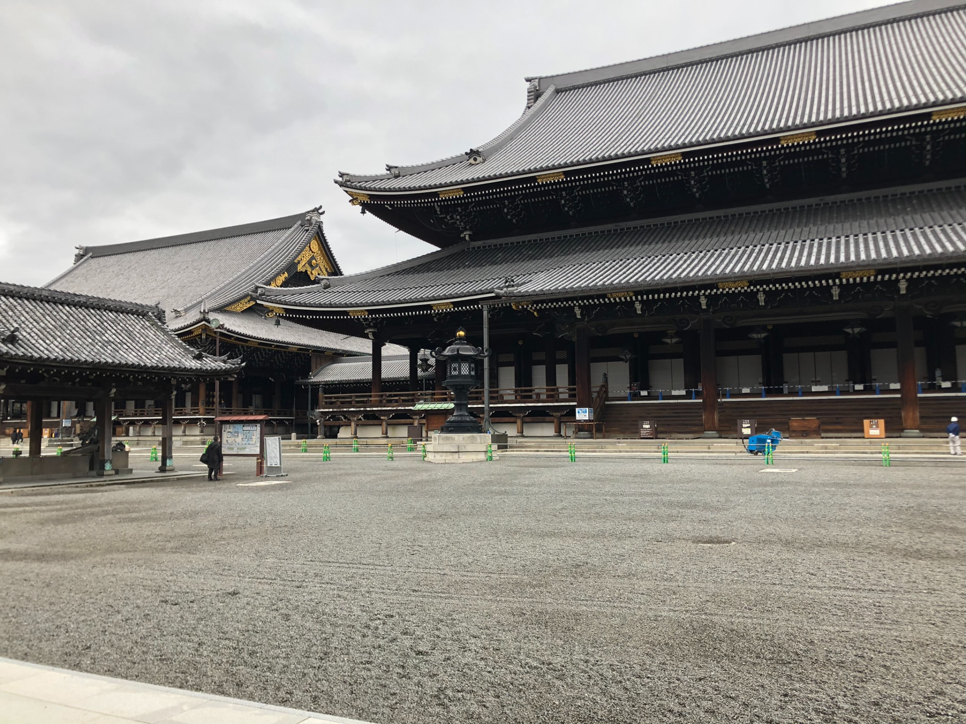写真は東本願寺